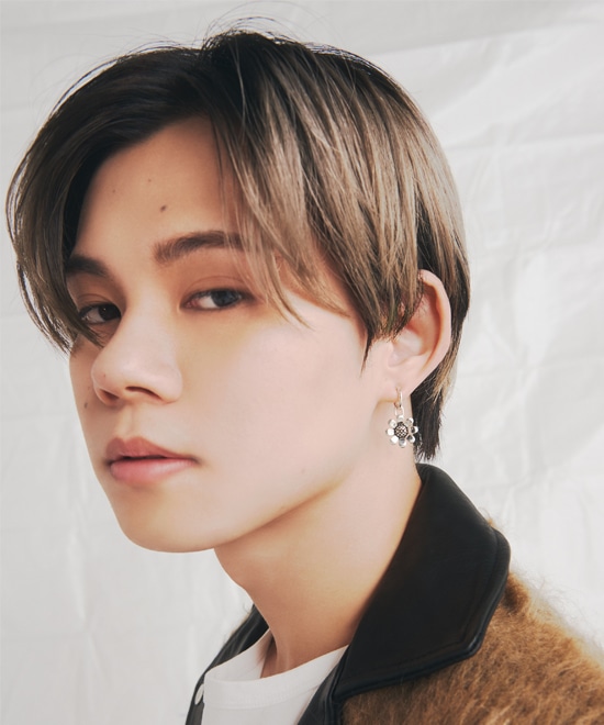 KEEN AND INTENSE イヤリング hoop earrings with sunflower｜KEEN AND INTENSE｜MAILIVIS